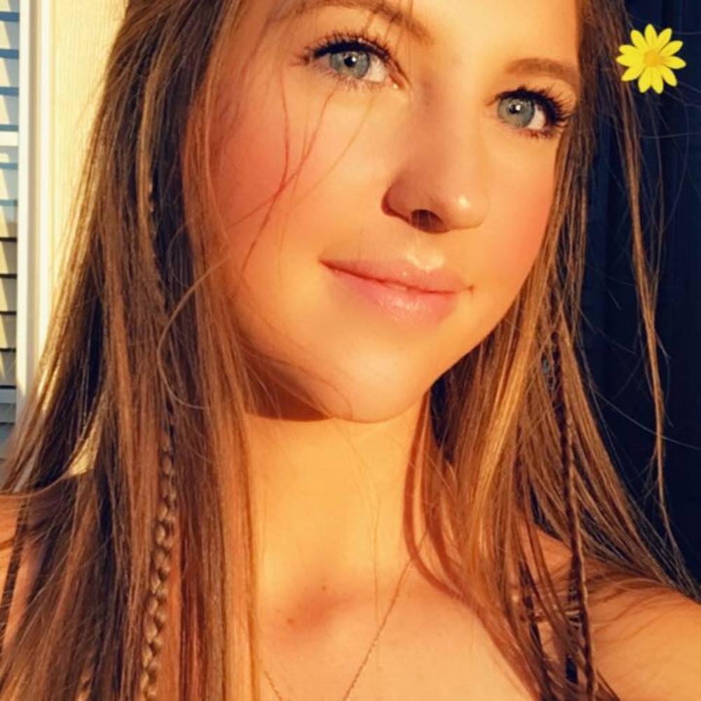 Meet your Posher, Kayla